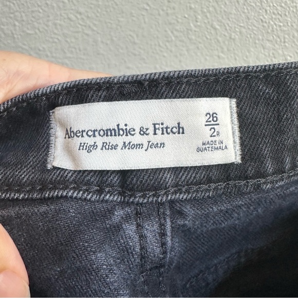 Abercrombie & Fitch High Rise Mom Jean Black Distressed Women’s Size 26 or 2 - Picture 9 of 10